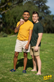 Big-muscle-boy-Clyde-huge-cock-bareback-fucks-sexy-dude-Asher-hot-bubble-ass-004-gayporn-pics-