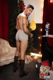 Hot-tattooed-hunk-Chris-Damned-double-fucks-both-Cody-Seiya-Felix-Fox-hot-asses-6-gay-porn-pics