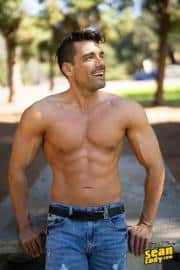 Hottie-muscled-hunk-Presley-Scott-wanks-huge-dick-orgasming-all-over-ripped-abs-1-porno-gay-pics