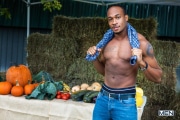 Horny-muscle-hunk-Alex-Mecum-bottoms-hot-black-stud-Trent-King-huge-thick-cock-4-gay-porn-pics