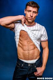 Sexy-muscle-hunk-Justin-Matthews-huge-bare-cock-raw-fucking-Ty-Santana-black-bubble-butt-2-porno-gay-pics