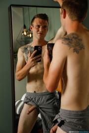 Sexy-young-stud-Scott-Finn-hot-asshole-bareback-fucked-ripped-muscle-dude-Dante-Colle-huge-dick-4-gay-porn-pics