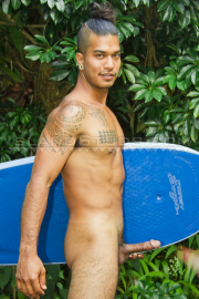 island-studs-kamani-23-year-old-surfer-boy-jerks-huge-muscle-cock-massive-load-hot-cum-islandstuds-007-gay-porn-pictures-gallery