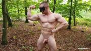 Big-muscle-dude-Maskurbate-Zahn-strokes-uncut-dick-outdoors-mask-1-gay-porn-pics