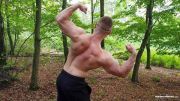 Big-muscle-dude-Maskurbate-Zahn-strokes-uncut-dick-outdoors-mask-3-gay-porn-pics