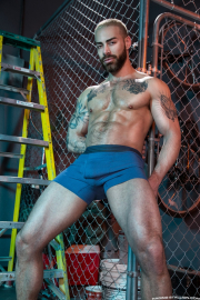 ragingstallion-sneaker-sex-big-muscle-dudes-carlos-lindo-cocksucker-ryan-cruz-hairy-dick-blowjob-006-gay-porn-pictures-gallery