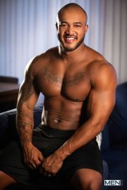 Ripped-muscled-dude-Skyy-Knox-bareback-fucked-hot-black-muscle-stud-Jason-Vario-huge-dick-006-gay-porn-pics