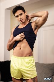 Hot-muscle-boy-Ashton-Summers-double-penetrated-hotties-Malik-Delgaty-Kenzo-Alvarez-huge-dicks-4-gay-porn-pics