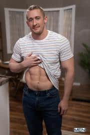 Big-muscle-stud-Mason-Wyler-huge-cock-barebacking-Ryan-Bailey-hot-bubble-butt-at-Men-2-porno-gay-pics