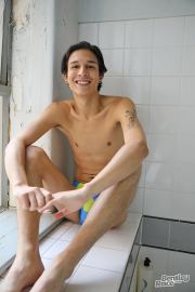 Young-sexy-stud-Andy-Samuel-splashes-naked-hot-tub-ass-play-butt-plug-sex-toy-014-gay-porn-pics