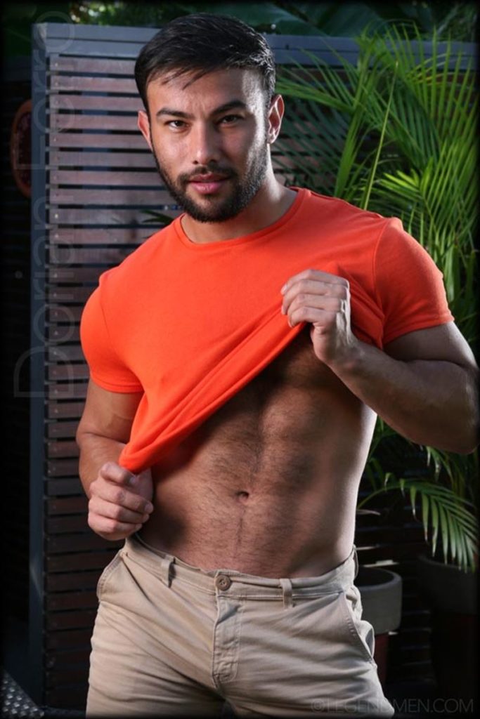 Sexy Big Muscle Man Dorian Ferro Drops His Shorts Wankin